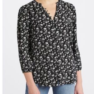 MONDAY FUN 3/4 SLEEVE V NECK LIGHTWEIGHT BLACK & WHITE BLOUSE SIZE M LIKE NEW